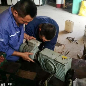 �\�늏S��(ji��n)�����f���U��á���(ji��)�s��(j��ng)��