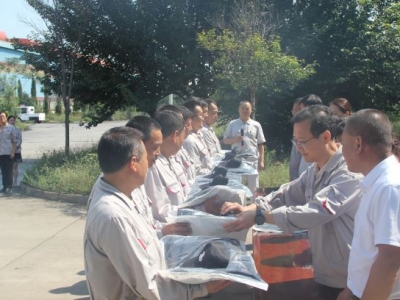 ���b�Q��ò������˾�����ˆT�Q���b